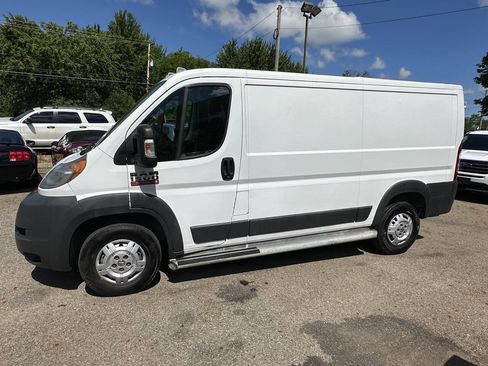 Used 2016 RAM ProMaster 1500 w/ Premium Appearance Group FWD image 3