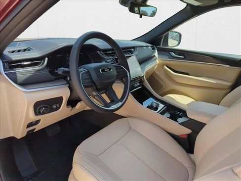 New 2025 Jeep Grand Cherokee Limited w/ Black Appearance Package image 3