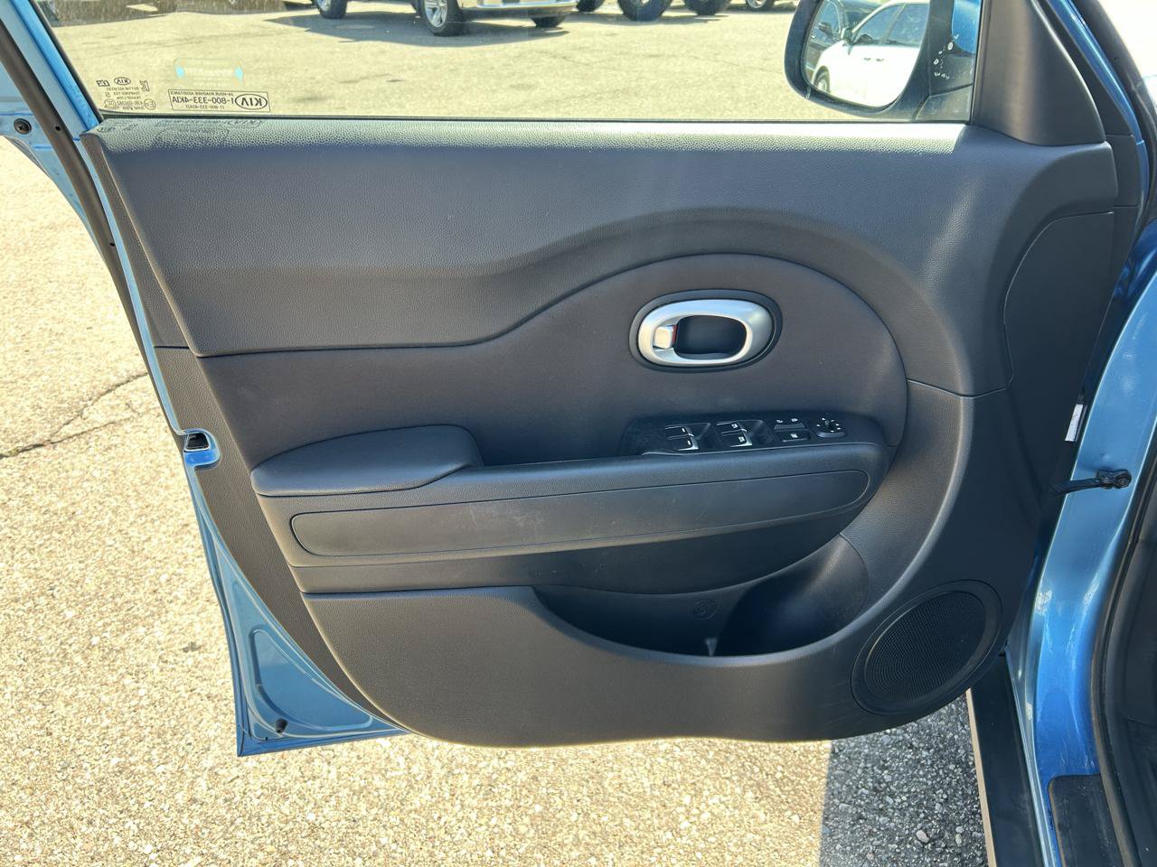 Used 2017 Kia Soul + w/ Designer's Package FWD image 14