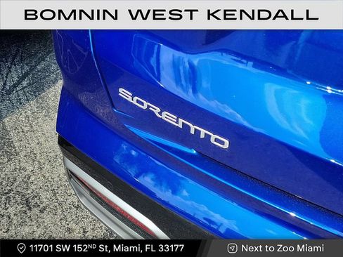 Used 2023 Kia Sorento SX image 5