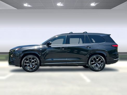 Used 2025 Lexus TX 500h AWD w/ Technology Package image 2