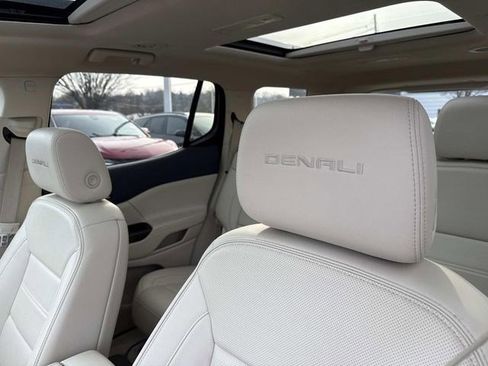 Used 2023 GMC Acadia Denali image 20