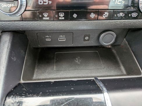 Used 2022 Mitsubishi Outlander SE image 55