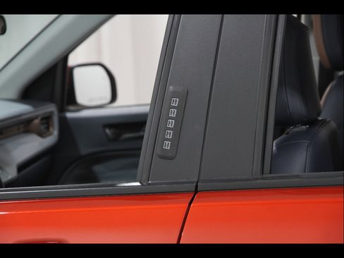 Used 2022 Ford Maverick Lariat w/ Lariat Luxury Package FWD image 4