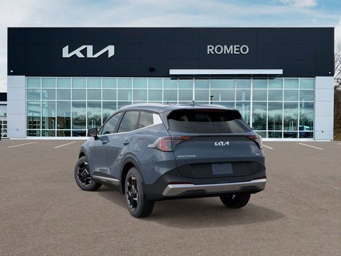 New 2026 Kia Sportage EX w/ EX Panoramic Sunroof Package image 4