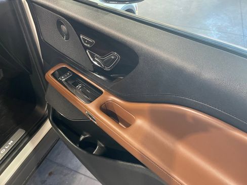 Used 2023 Lincoln Aviator Reserve w/ Equipment Group 201A image 21