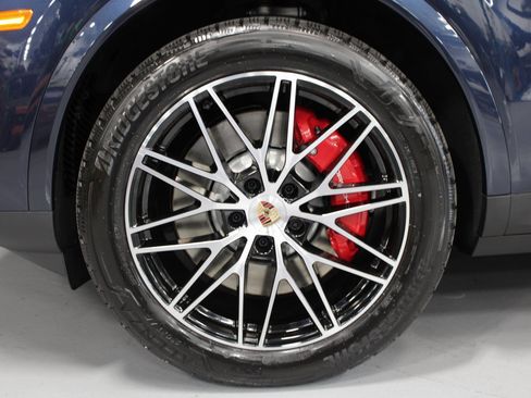 New 2026 Porsche Cayenne S image 11