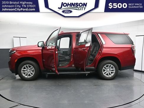 Used 2023 Chevrolet Tahoe LT w/ Luxury Package AWD/4WD image 40