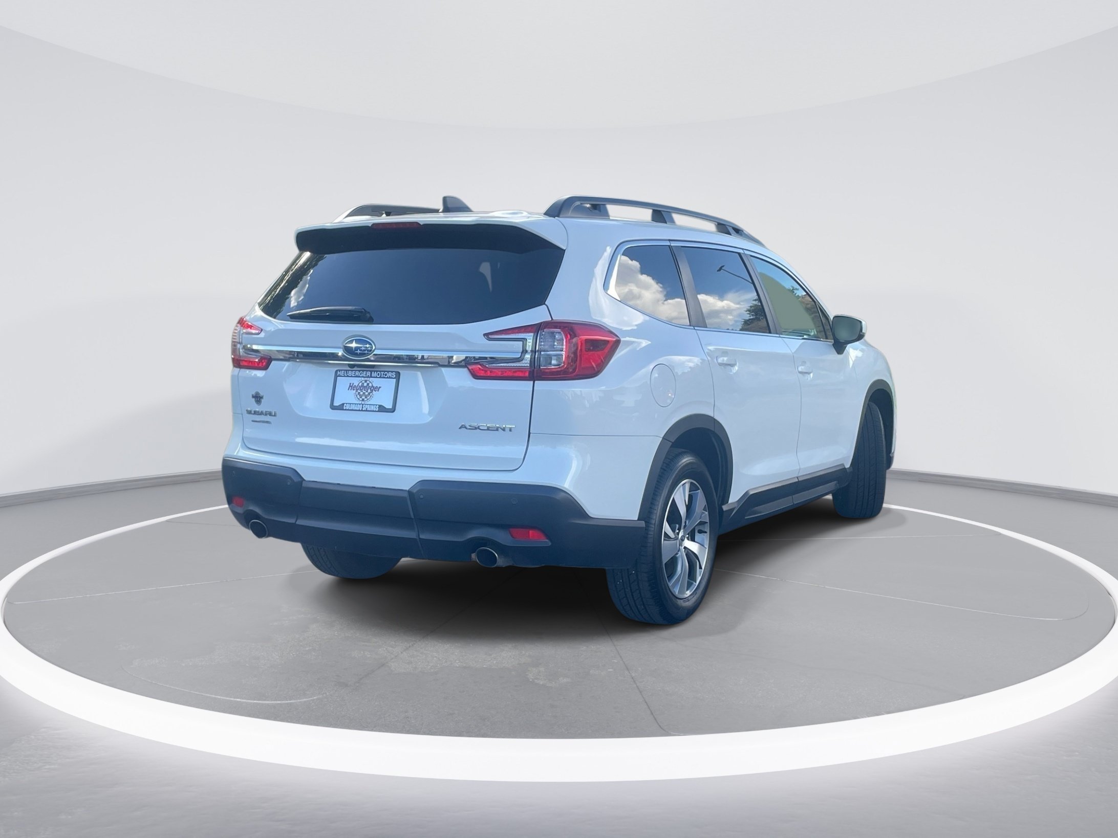 Used 2024 Subaru Ascent Premium w/ Convenience Package AWD/4WD image 5