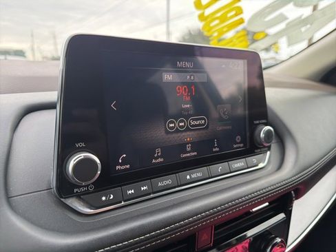 Certified 2022 Nissan Rogue SV image 21