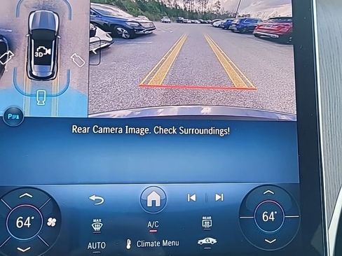 Used 2025 Mercedes-Benz GLC 300 4MATIC image 19