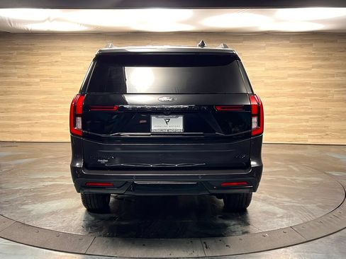 Used 2025 Ford Expedition Max Platinum w/ Stealth Performance Package AWD/4WD image 28