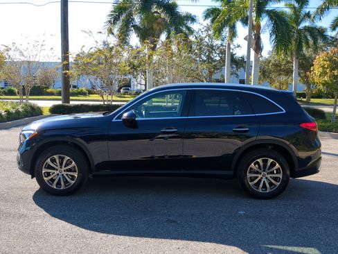 Used 2024 Mercedes-Benz GLC 300 4MATIC image 7