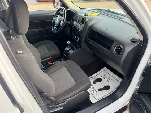 Used 2015 Jeep Patriot Sport image 11
