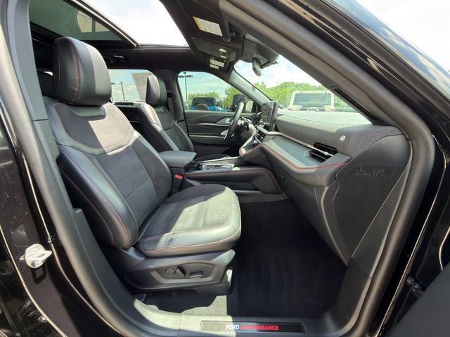 Used 2025 Ford Explorer ST w/ Sun And Sound Package AWD/4WD image 9