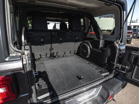 Used 2021 Jeep Wrangler Unlimited Sport image 33