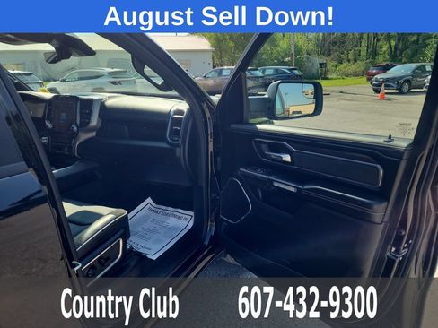 Used 2025 RAM 1500 Laramie AWD/4WD image 28