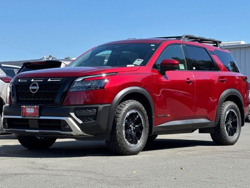 New 2025 Nissan Pathfinder Rock Creek image 8