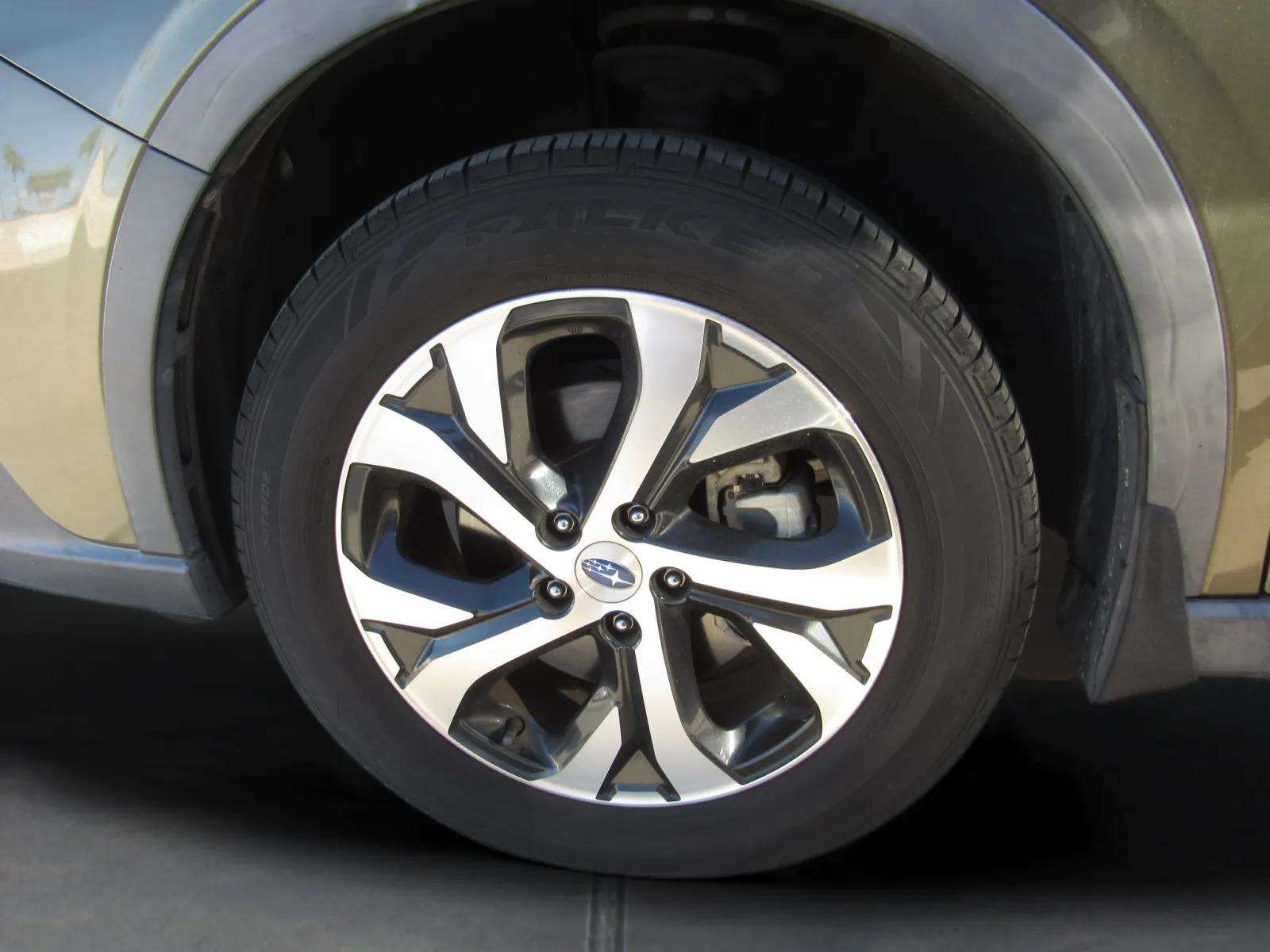 Used 2020 Subaru Outback Limited w/ Popular Package #2 AWD/4WD image 5