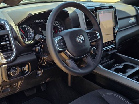 Used 2025 RAM 1500 Big Horn AWD/4WD image 31