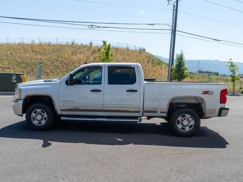 Used 2009 Chevrolet Silverado 2500 W/T AWD/4WD image 4
