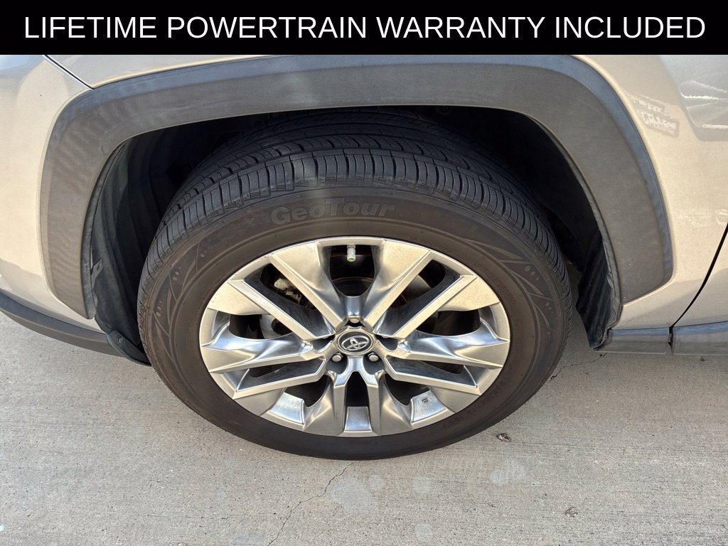 Used 2019 Toyota RAV4 XLE Premium FWD image 5