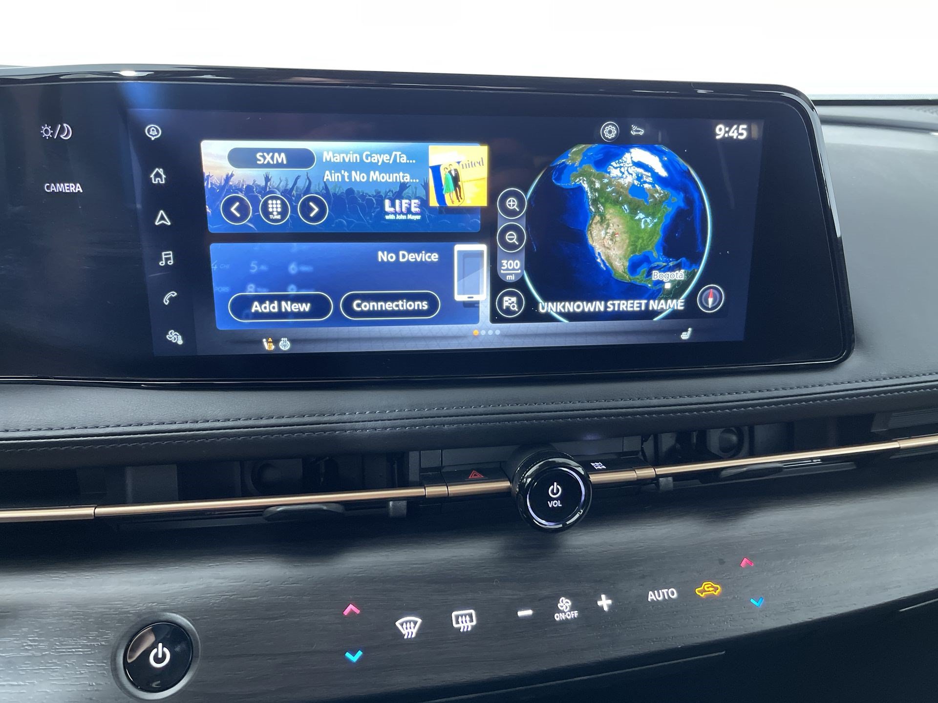 Certified 2024 Nissan Ariya AWD image 17