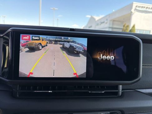 Used 2025 Jeep Wrangler Unlimited Rubicon 392 AWD/4WD image 26