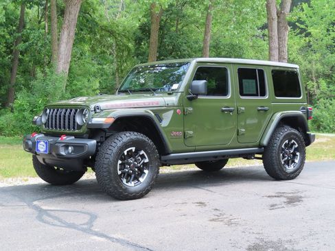 Certified 2024 Jeep Wrangler Unlimited Rubicon w/ Technology Group AWD/4WD image 24