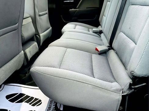Used 2017 Chevrolet Silverado 2500 W/T image 27