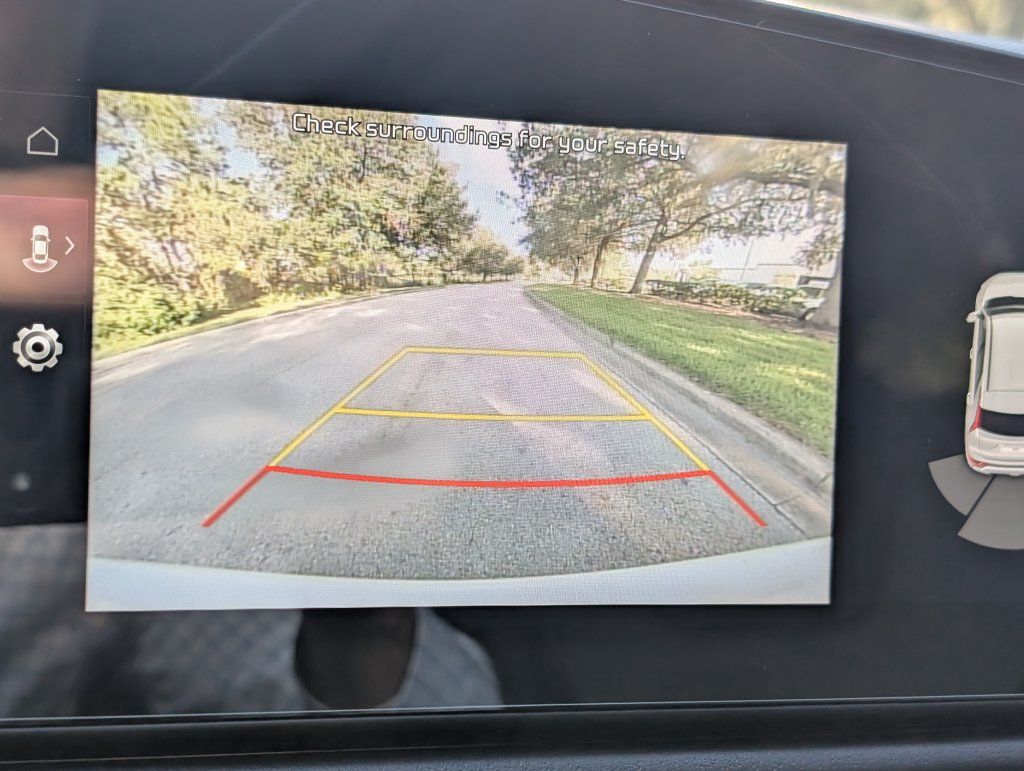 Used 2025 Kia Niro EX FWD image 22