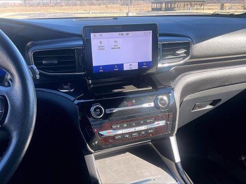 Certified 2022 Ford Explorer ST w/ ST Street Pack image 6