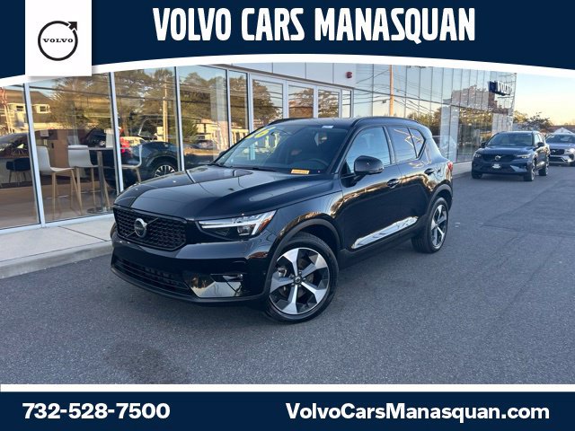 Used 2026 Volvo XC40 B5 Plus AWD/4WD image 1