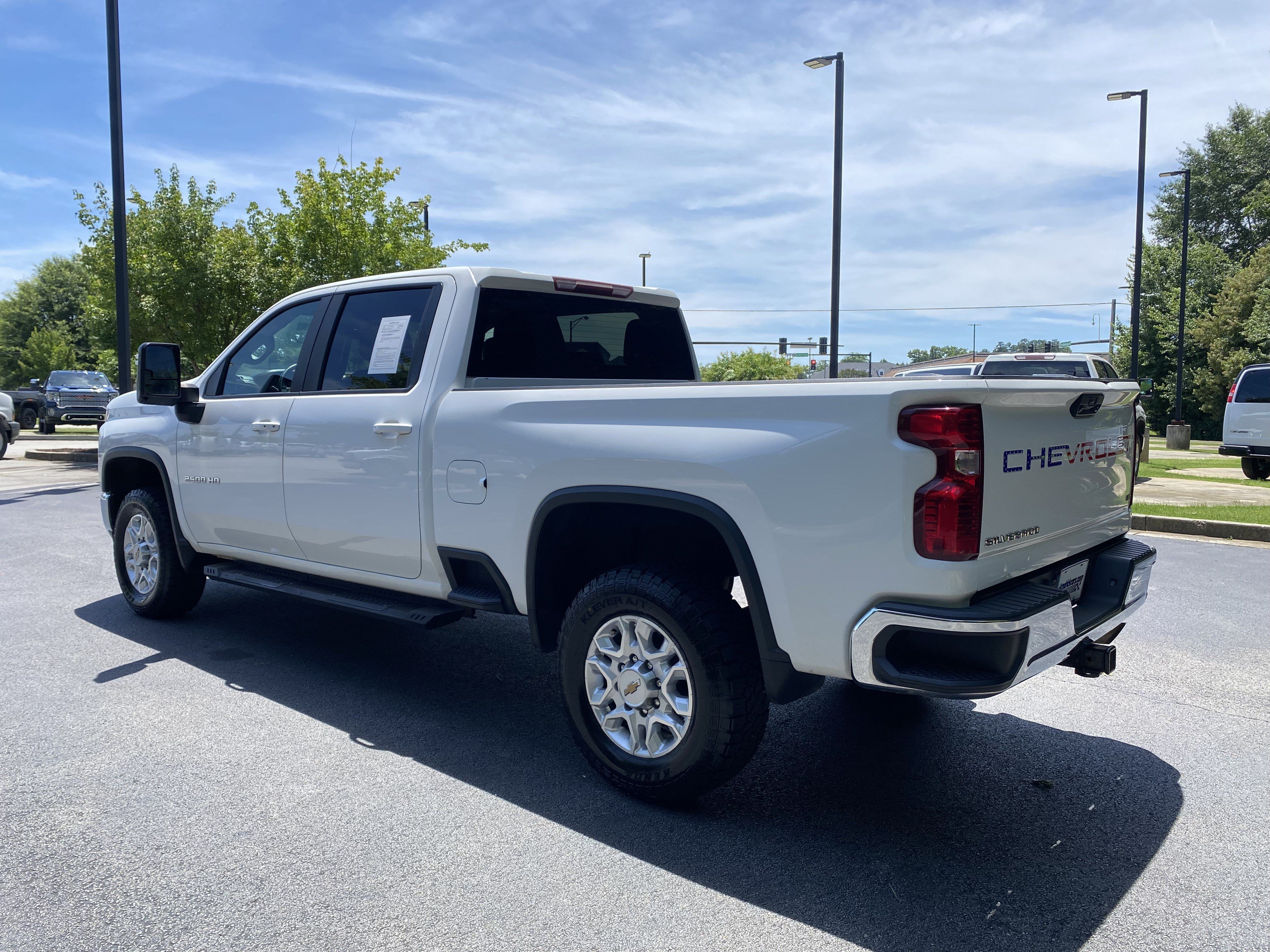 Used 2021 Chevrolet Silverado 2500 LT w/ Convenience Package AWD/4WD image 7
