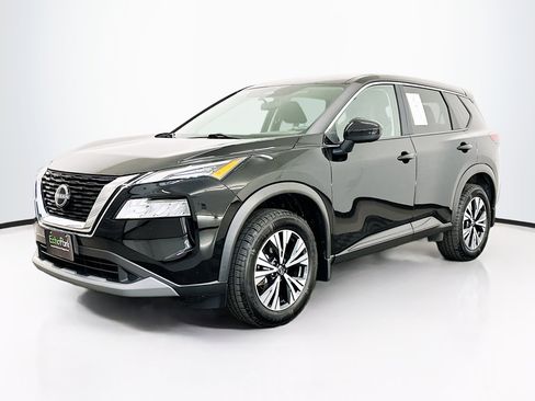 Used 2023 Nissan Rogue SV image 3