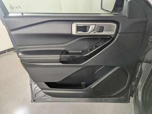 Used 2022 Ford Explorer ST AWD/4WD image 8