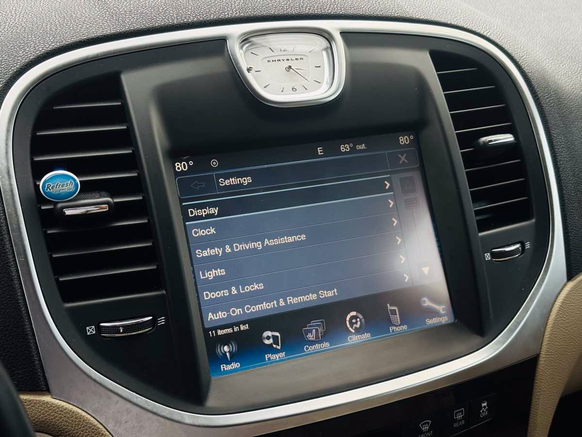 Used 2014 Chrysler 300 AWD image 64