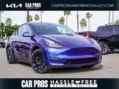 Used 2023 Tesla Model Y Long Range image 1