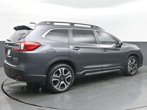 Used 2024 Subaru Ascent Limited image 9