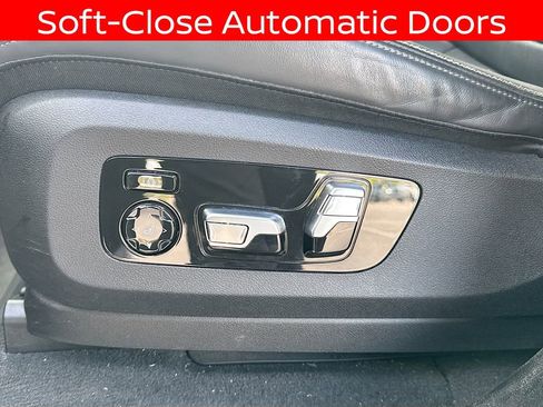 Used 2019 BMW X7 xDrive50i w/ M Sport Package AWD/4WD image 21