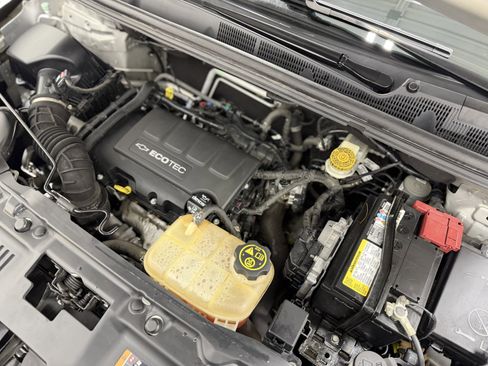 Used 2019 Chevrolet Trax LT w/ Sun & Sound Package image 28