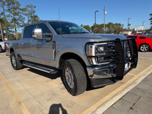 Used 2023 Ford F250 Lariat w/ Tow Technology Package image 3