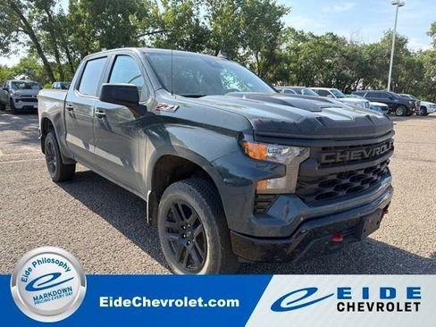 Used 2025 Chevrolet Silverado 1500 Custom Trail Boss AWD/4WD image 1