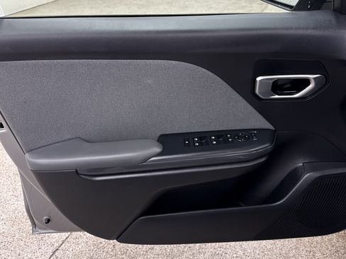 Used 2025 Kia K4 EX image 3