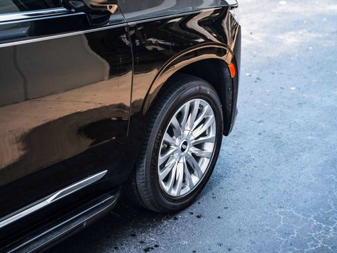 Used 2021 Cadillac Escalade ESV Luxury RWD image 12