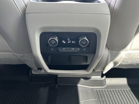 New 2026 Buick Enclave Avenir w/ Super Cruise Package image 22