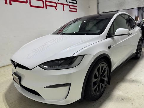 Used 2024 Tesla Model X AWD/4WD image 2