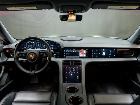 Certified 2020 Porsche Taycan 4S AWD/4WD image 25
