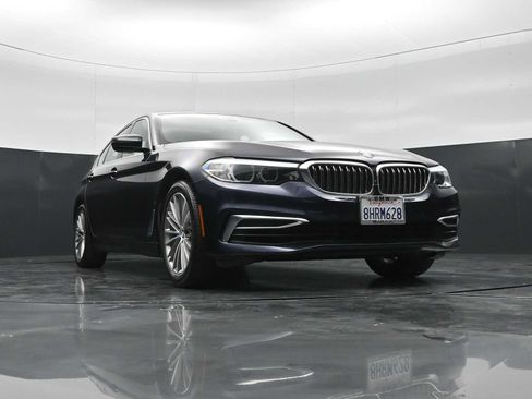 Used 2019 BMW 530e w/ Luxury Package RWD image 27