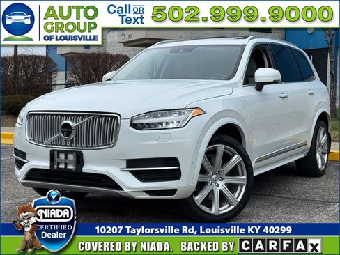 Used 2017 Volvo XC90 T8 Inscription w/ Vision Package image 1